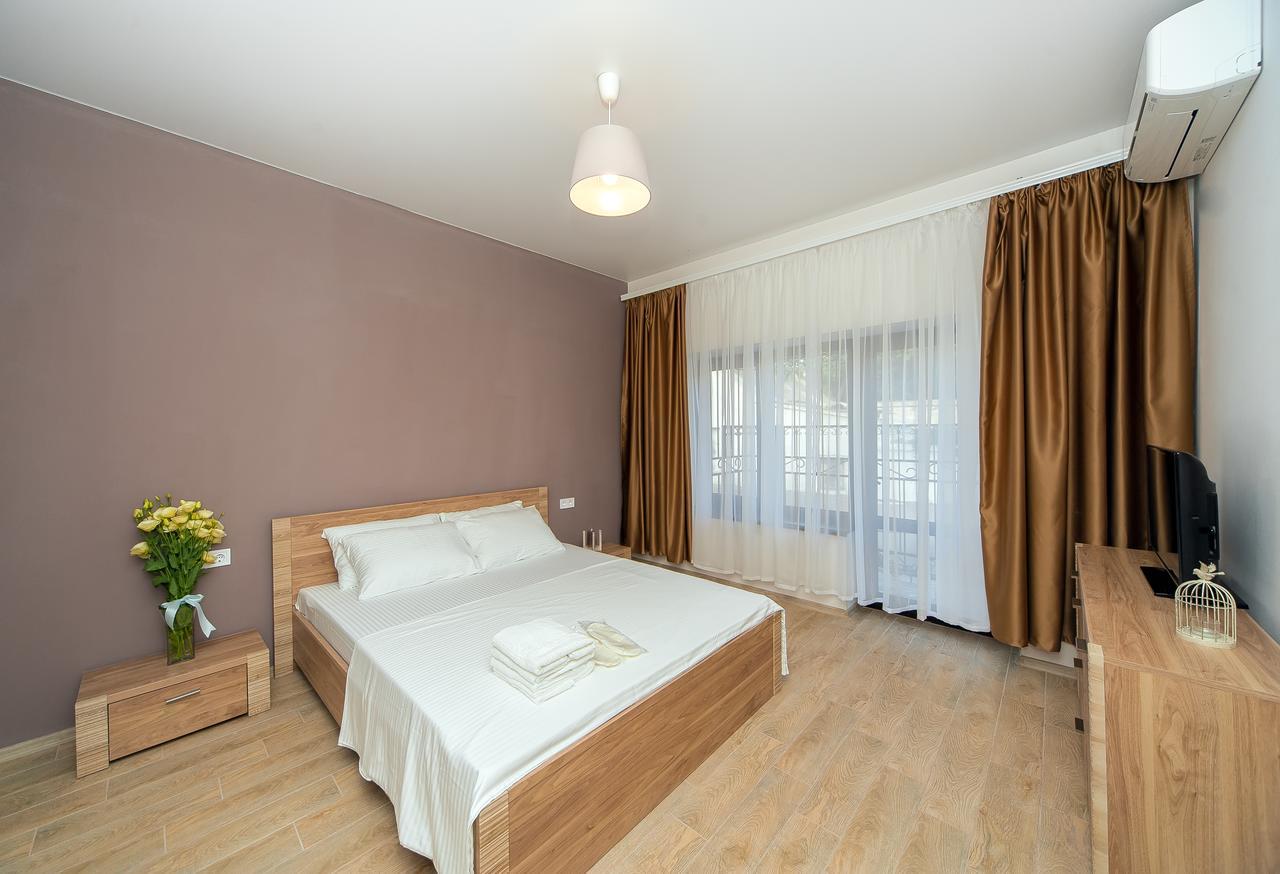 Hotel Fusion Odesa Exterior photo