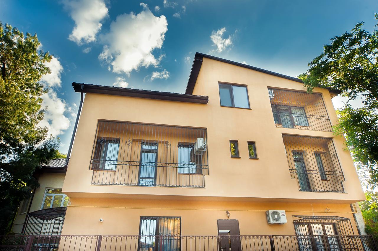 Hotel Fusion Odesa Exterior photo
