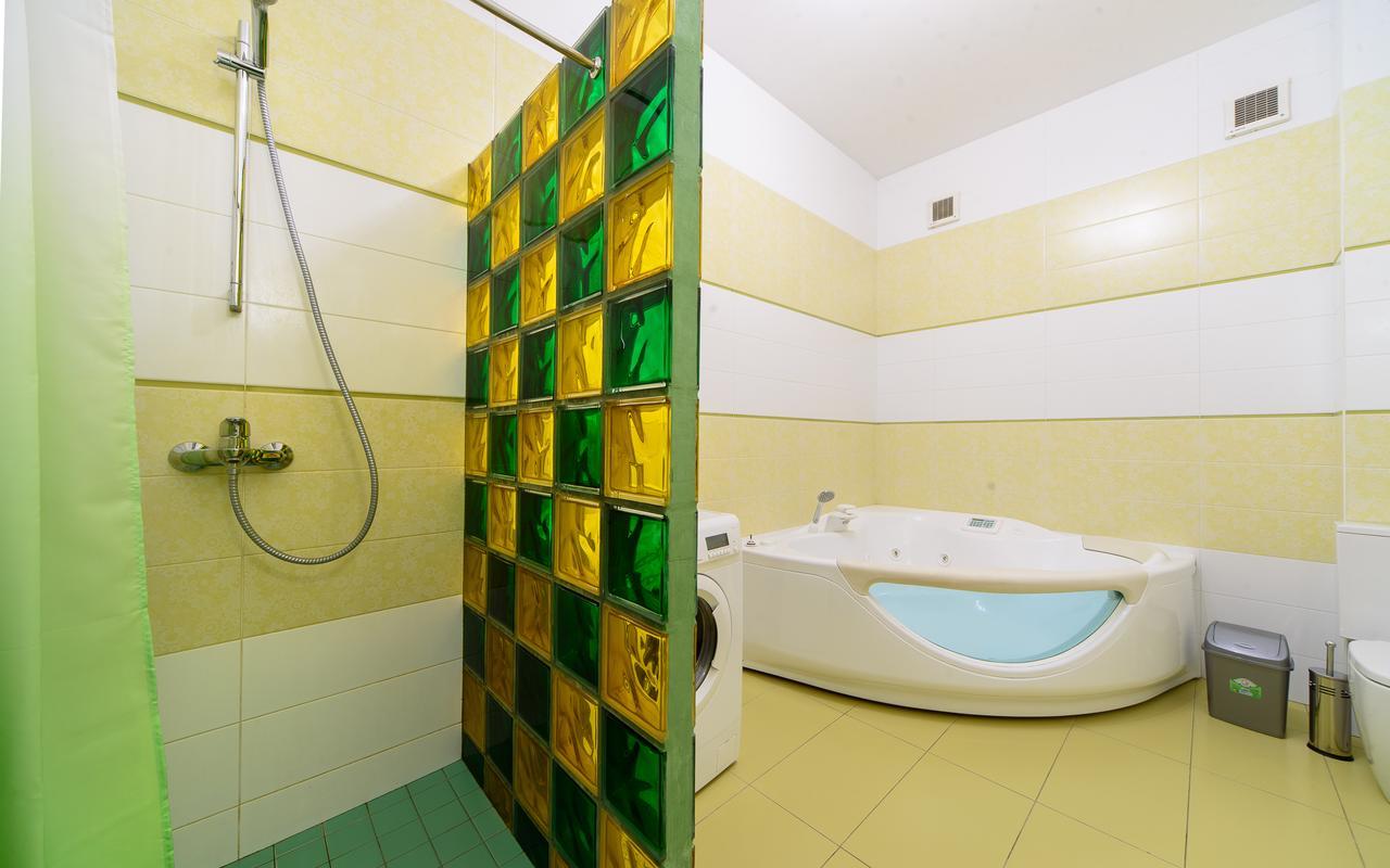 Hotel Fusion Odesa Exterior photo