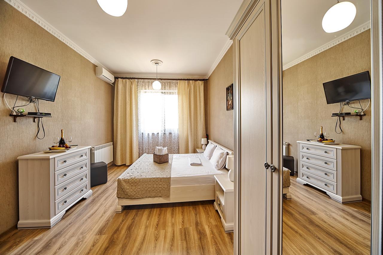 Hotel Fusion Odesa Exterior photo