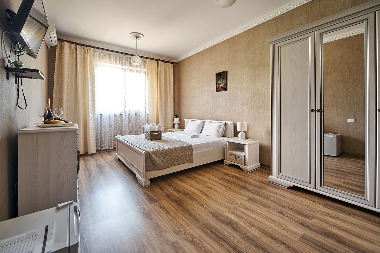 Hotel Fusion Odesa Exterior photo