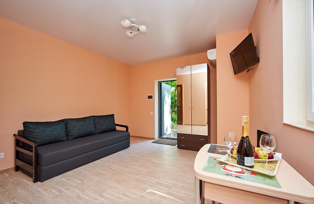 Hotel Fusion Odesa Exterior photo